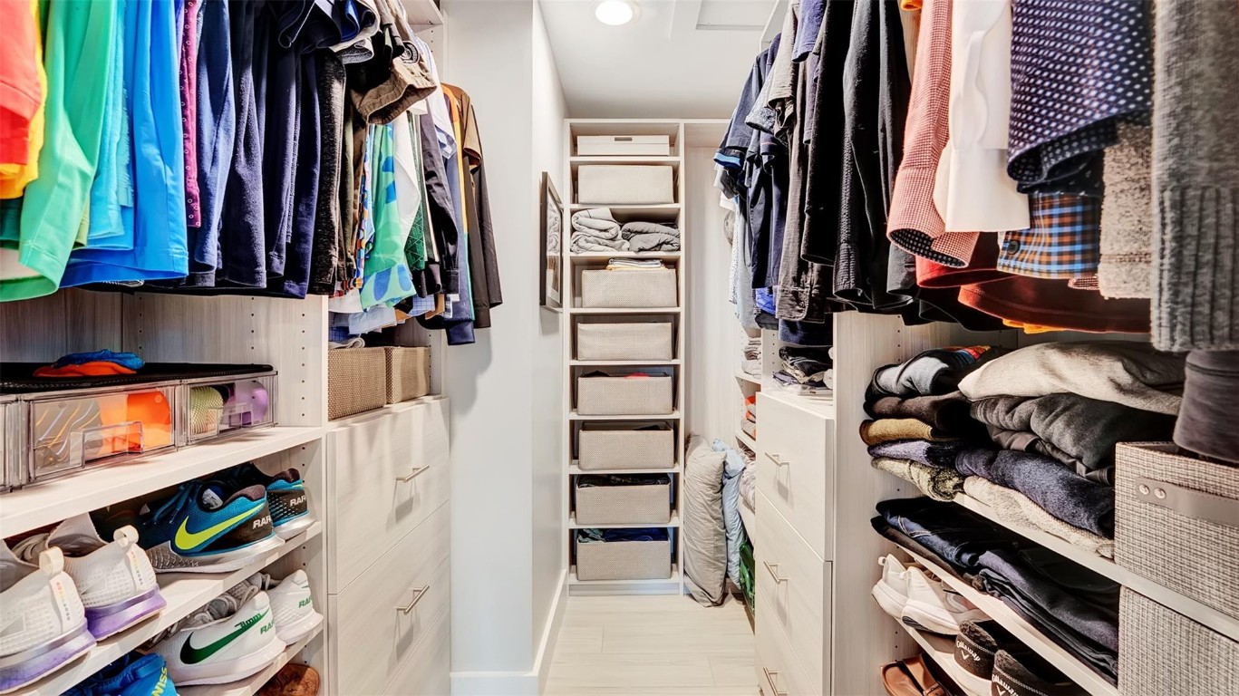 2409 NE 19th Ave Wilton Manors, FL 33305