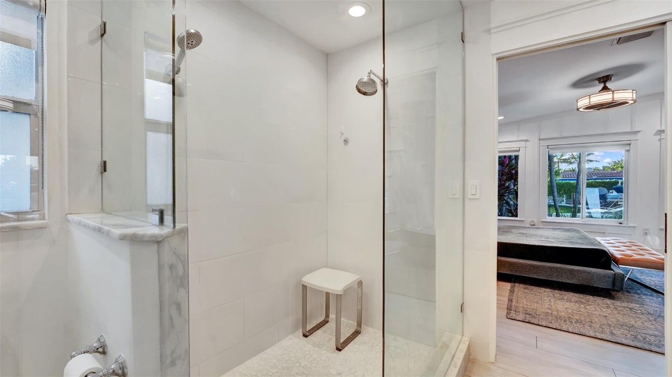 2409 NE 19th Ave Wilton Manors, FL 33305