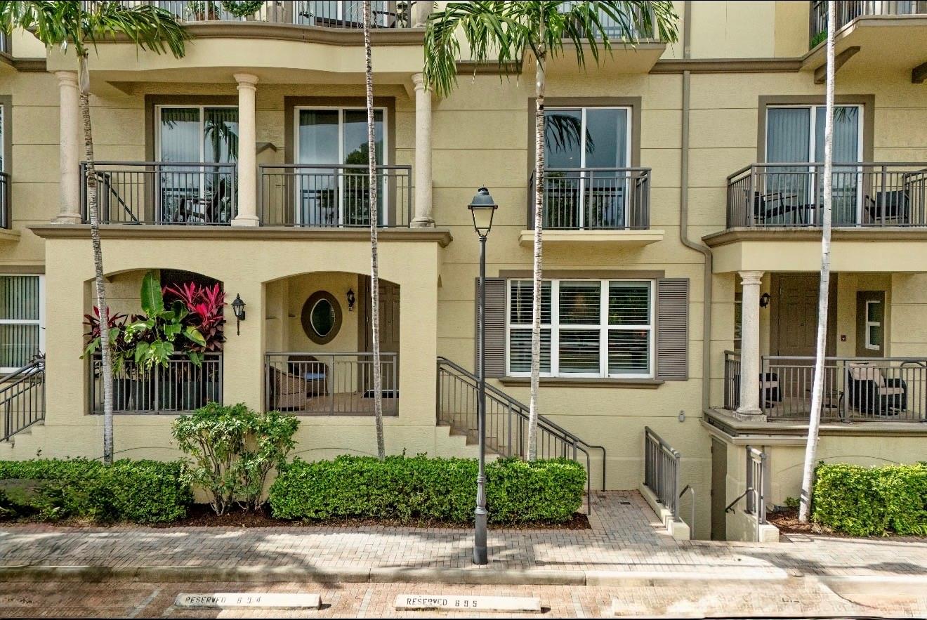 2609 NE 14th Ave #107