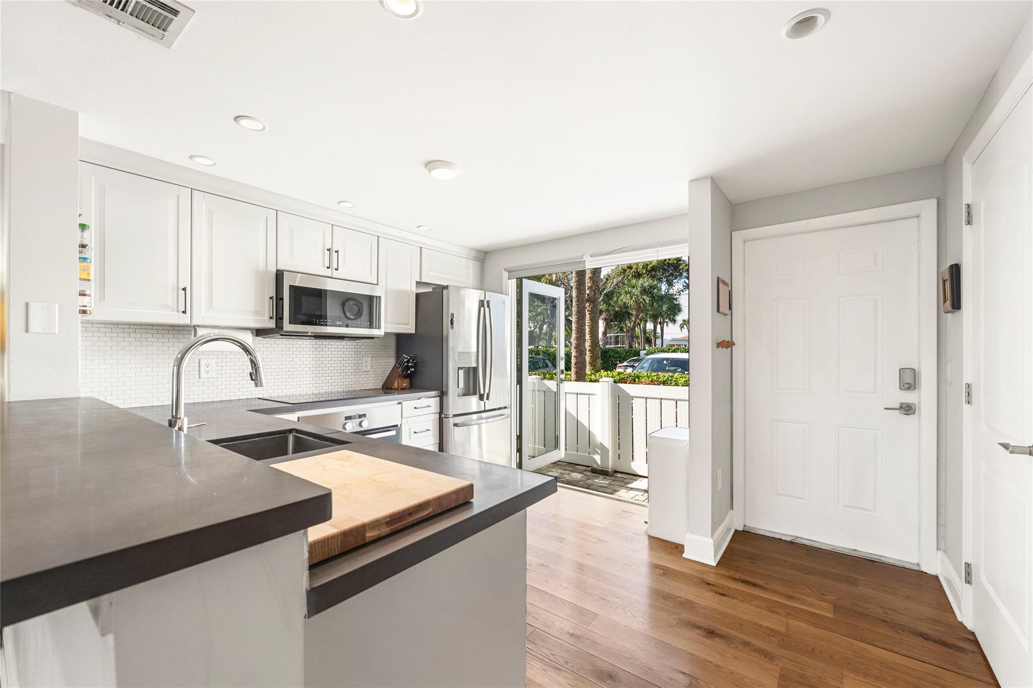 998 E Jeffery St Boca Raton, FL 33487