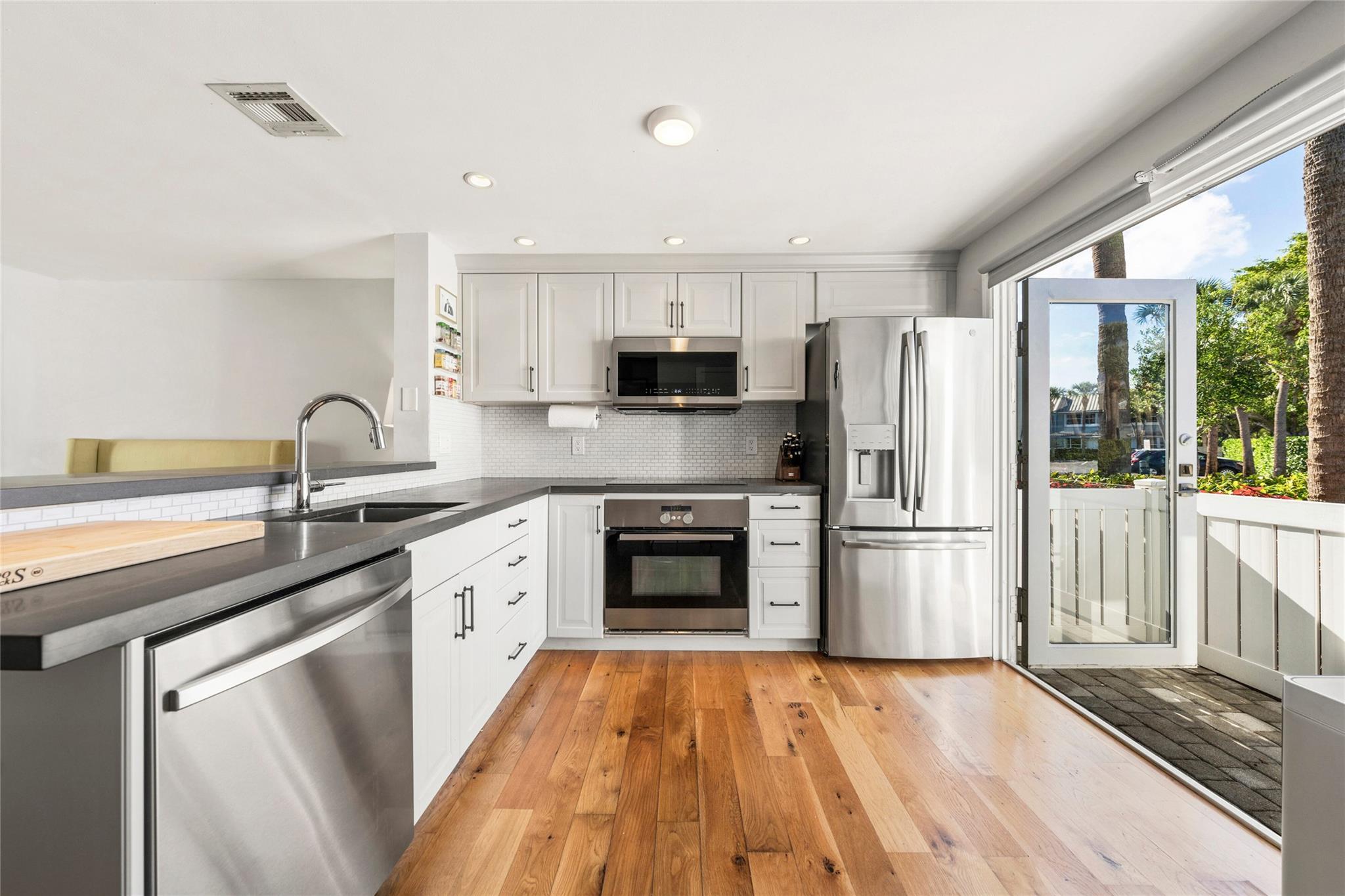 998 E Jeffery St Boca Raton, FL 33487