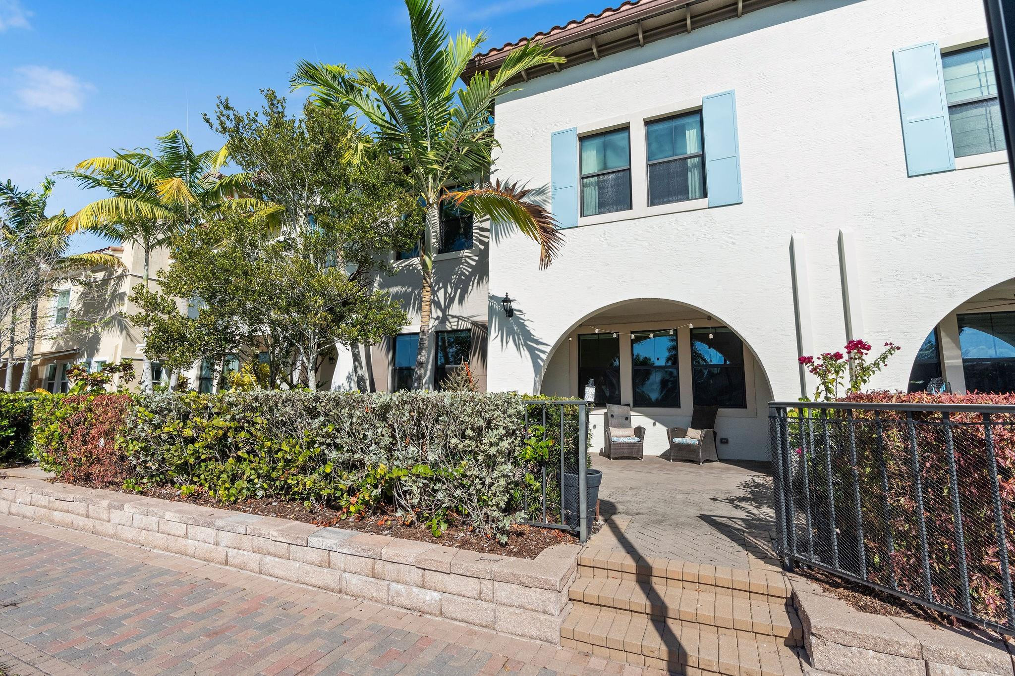 12512 NW 32th #3 Sunrise, FL 33323