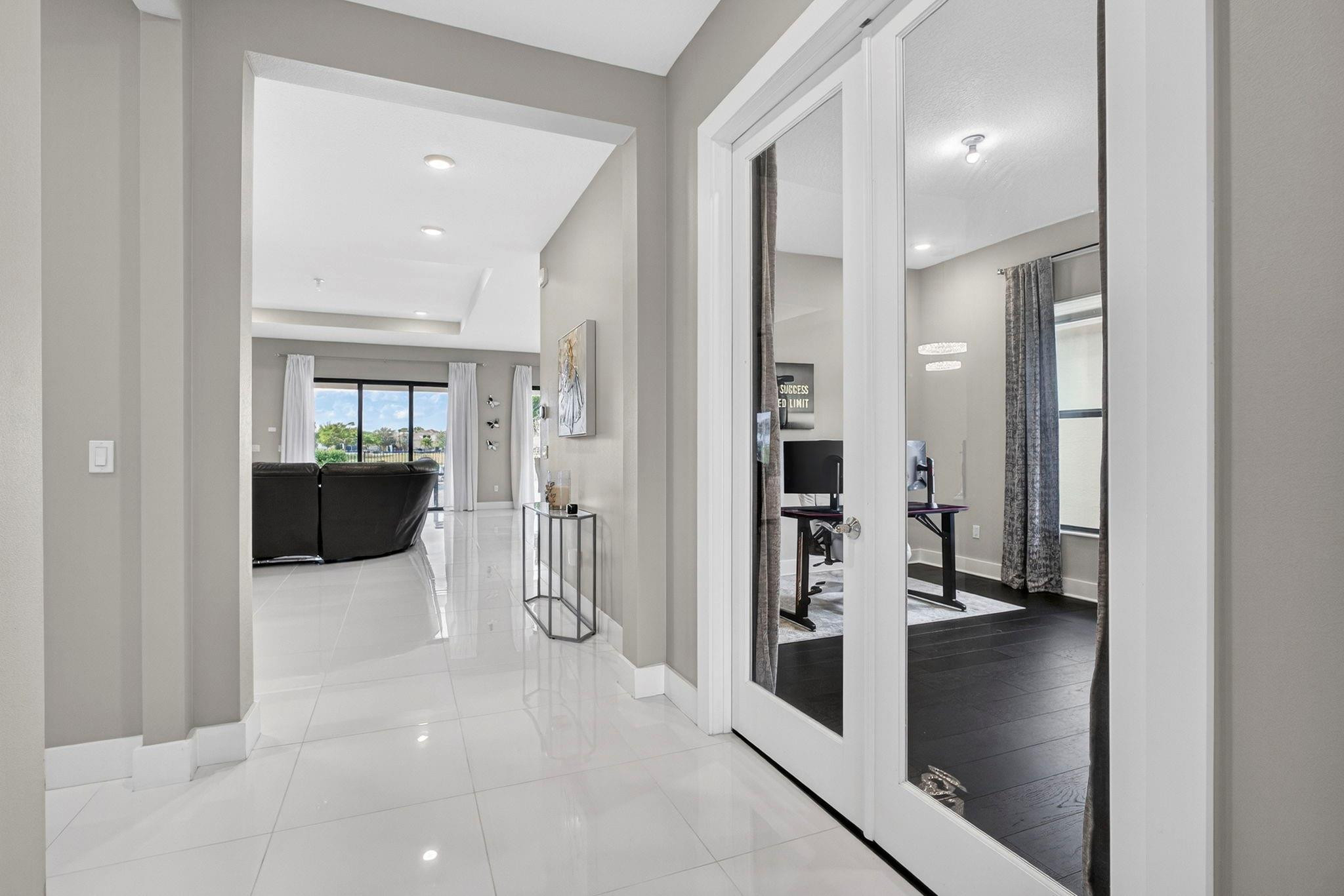 15798 Cresswind Loxahatchee, FL 33470