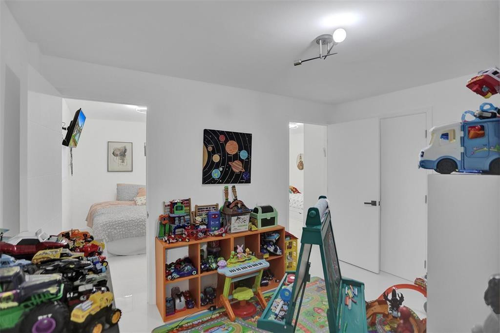 3101 NE 164th North Miami Beach, FL 33160