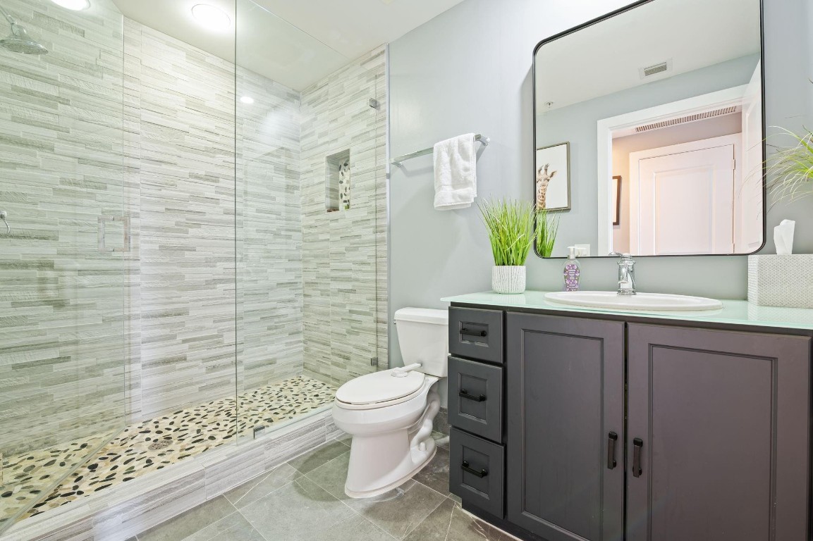 315 NE 3rd #1907 Fort Lauderdale, FL 33301