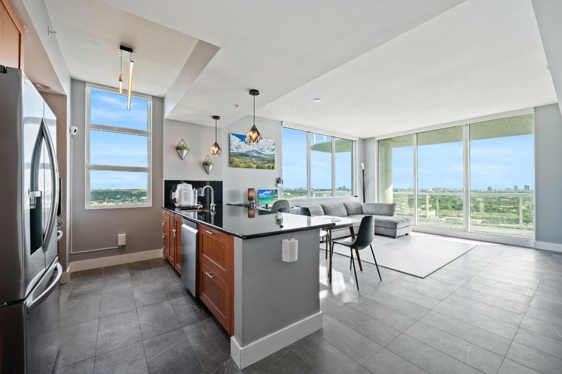 315 NE 3rd #1907 Fort Lauderdale, FL 33301