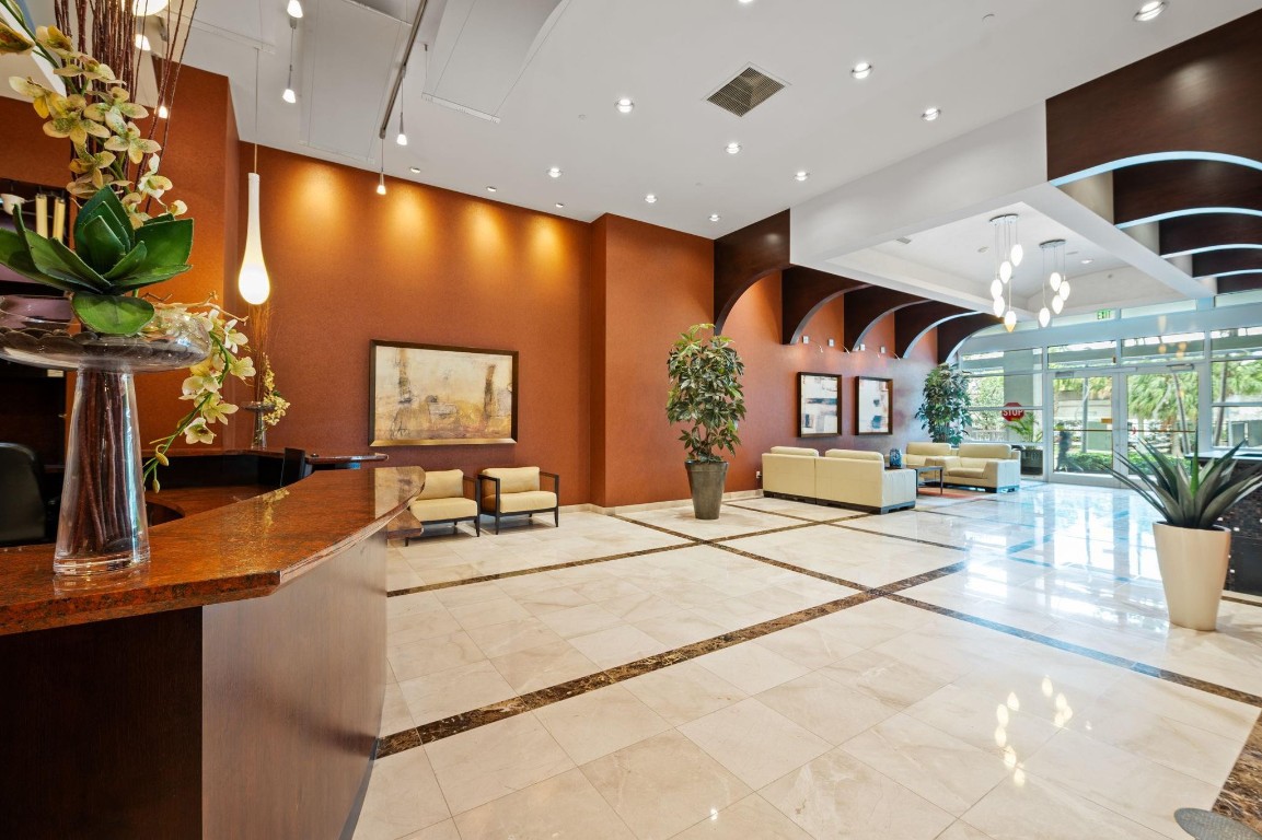 315 NE 3rd #1907 Fort Lauderdale, FL 33301