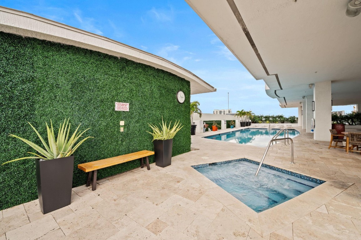 315 NE 3rd #1907 Fort Lauderdale, FL 33301