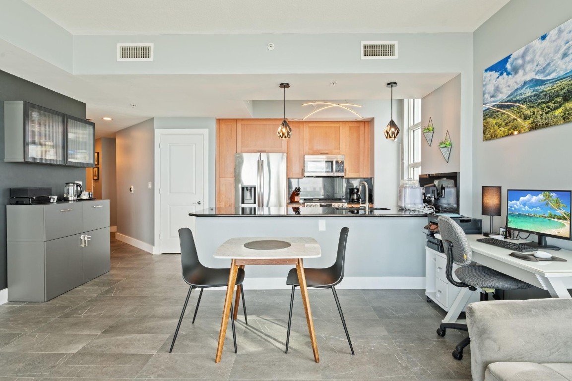 315 NE 3rd #1907 Fort Lauderdale, FL 33301