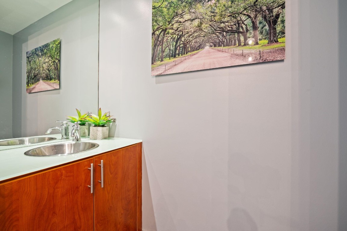 315 NE 3rd #1907 Fort Lauderdale, FL 33301