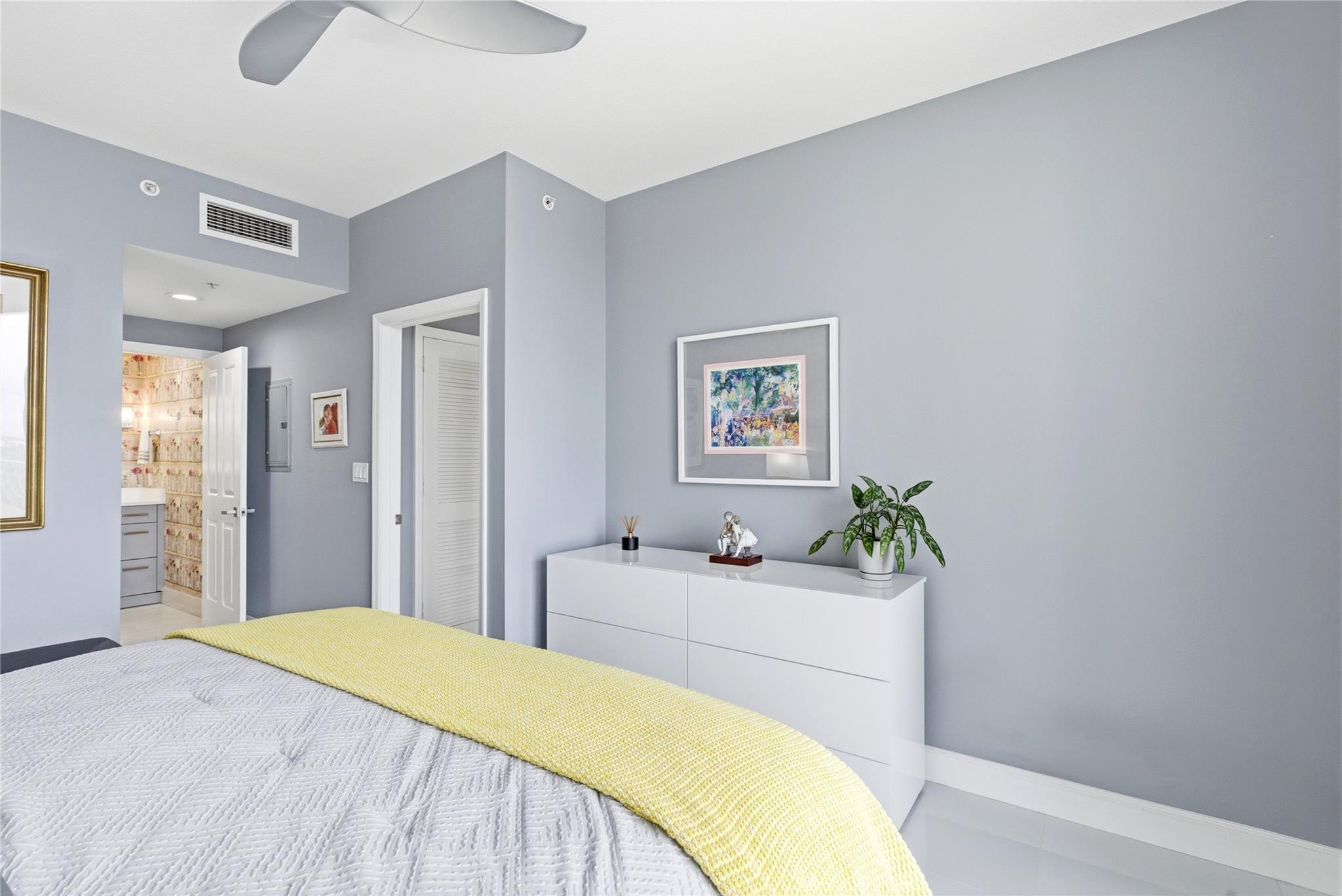 511 SE 5th #1811 Fort Lauderdale, FL 33301