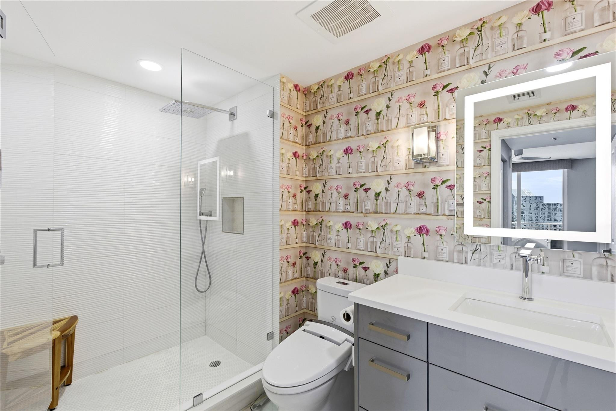 511 SE 5th #1811 Fort Lauderdale, FL 33301