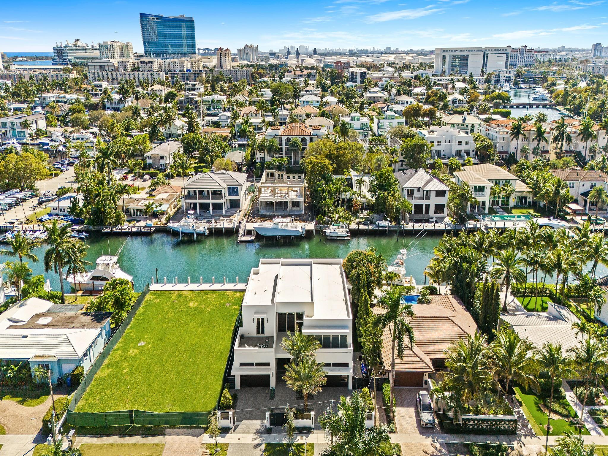 1528 SE 11th Fort Lauderdale, FL 33316