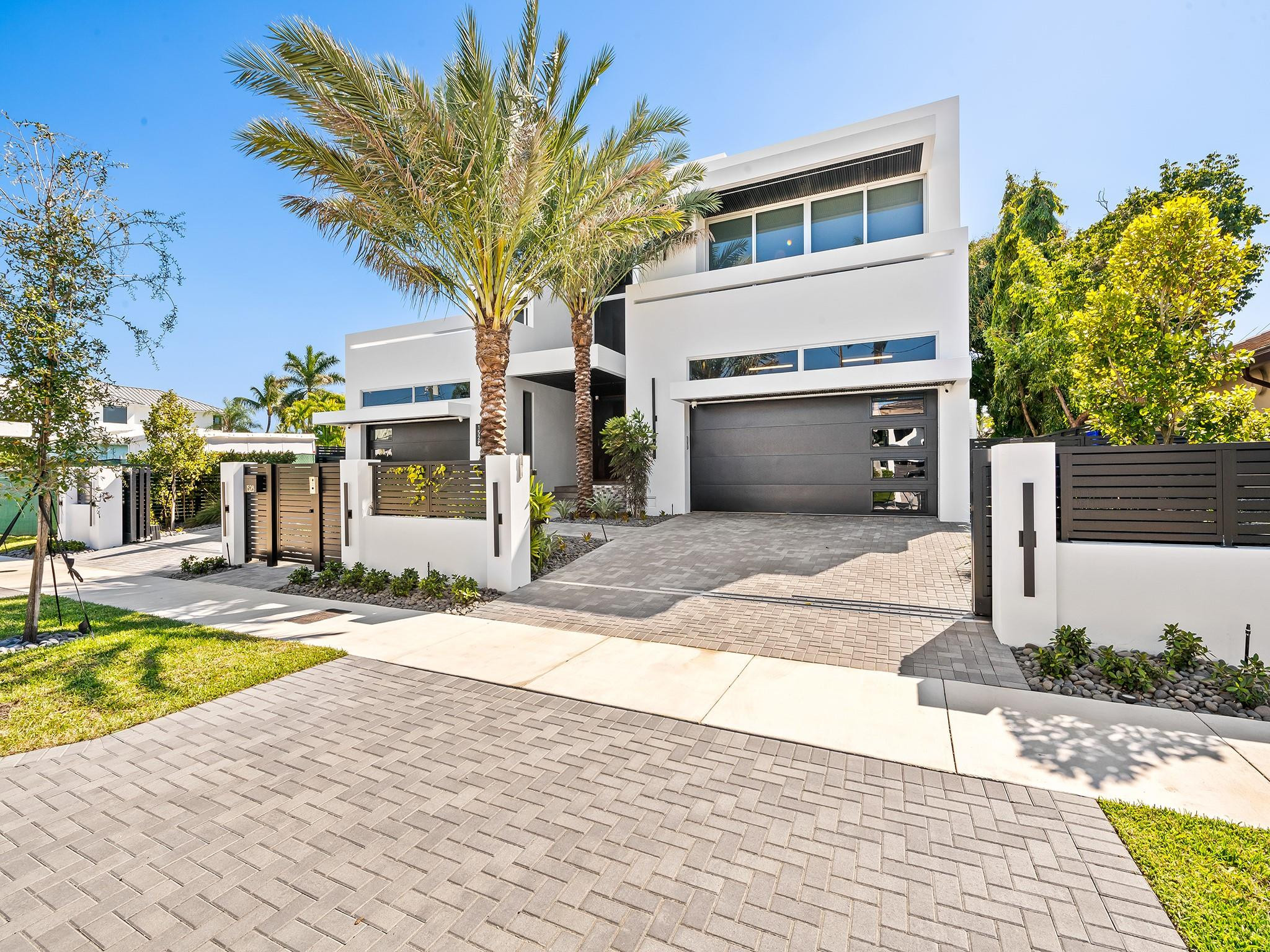 1528 SE 11th Fort Lauderdale, FL 33316