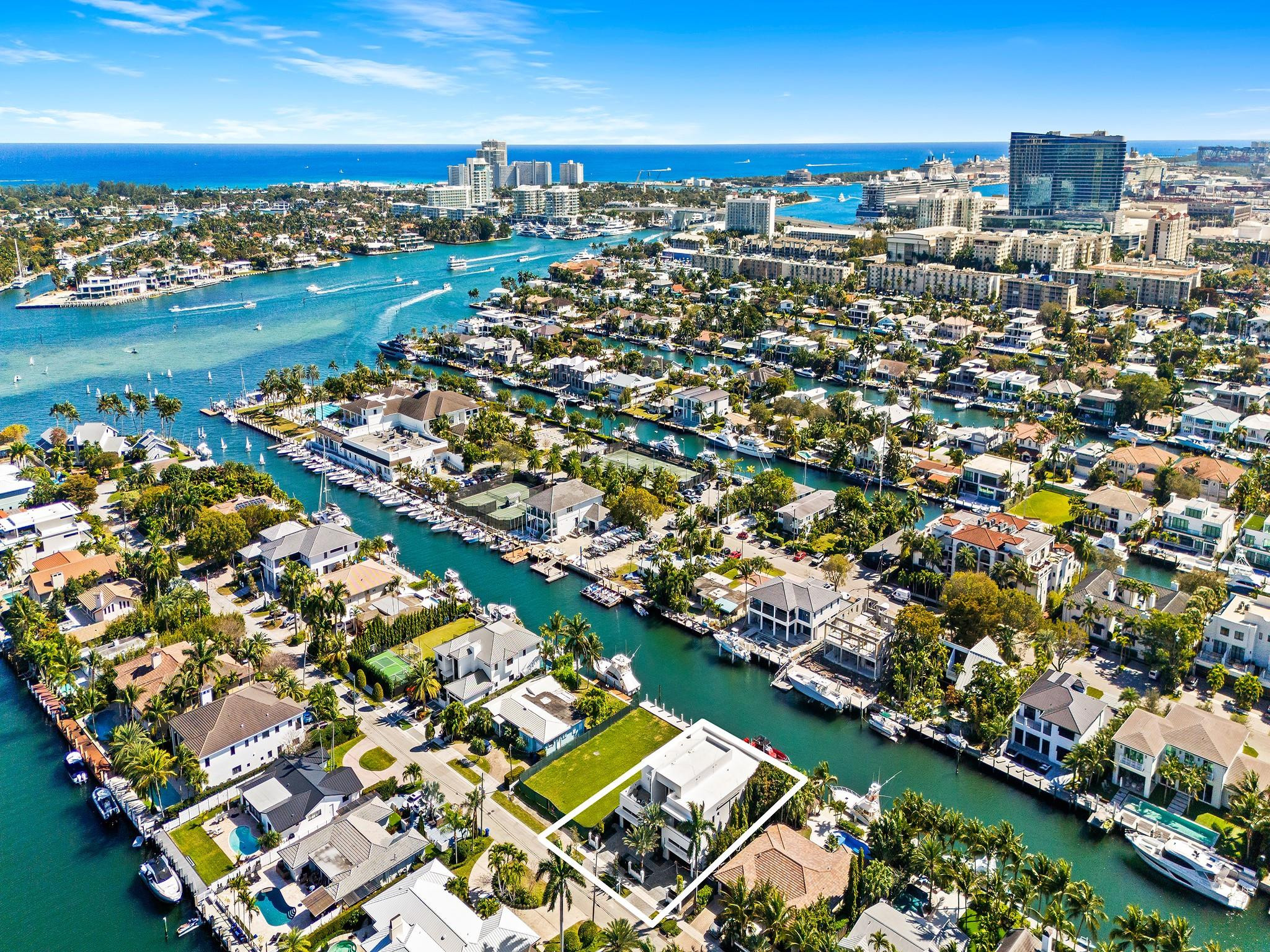 1528 SE 11th Fort Lauderdale, FL 33316