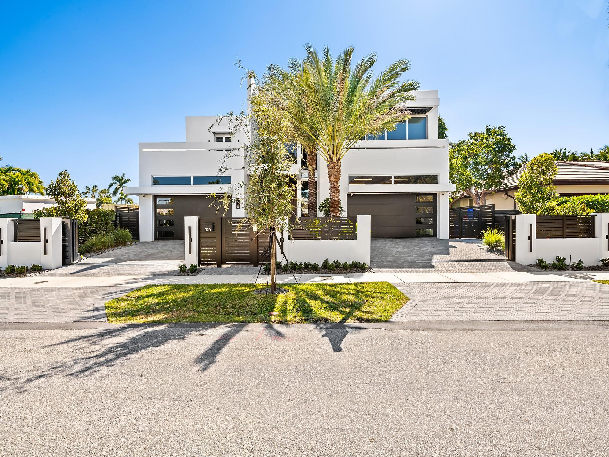 1528 SE 11th Fort Lauderdale, FL 33316