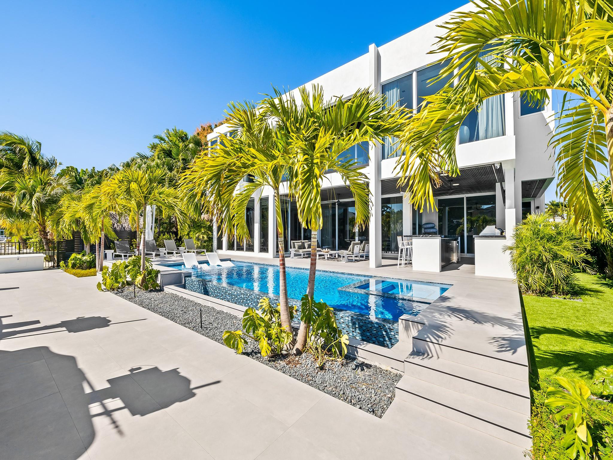 1528 SE 11th Fort Lauderdale, FL 33316