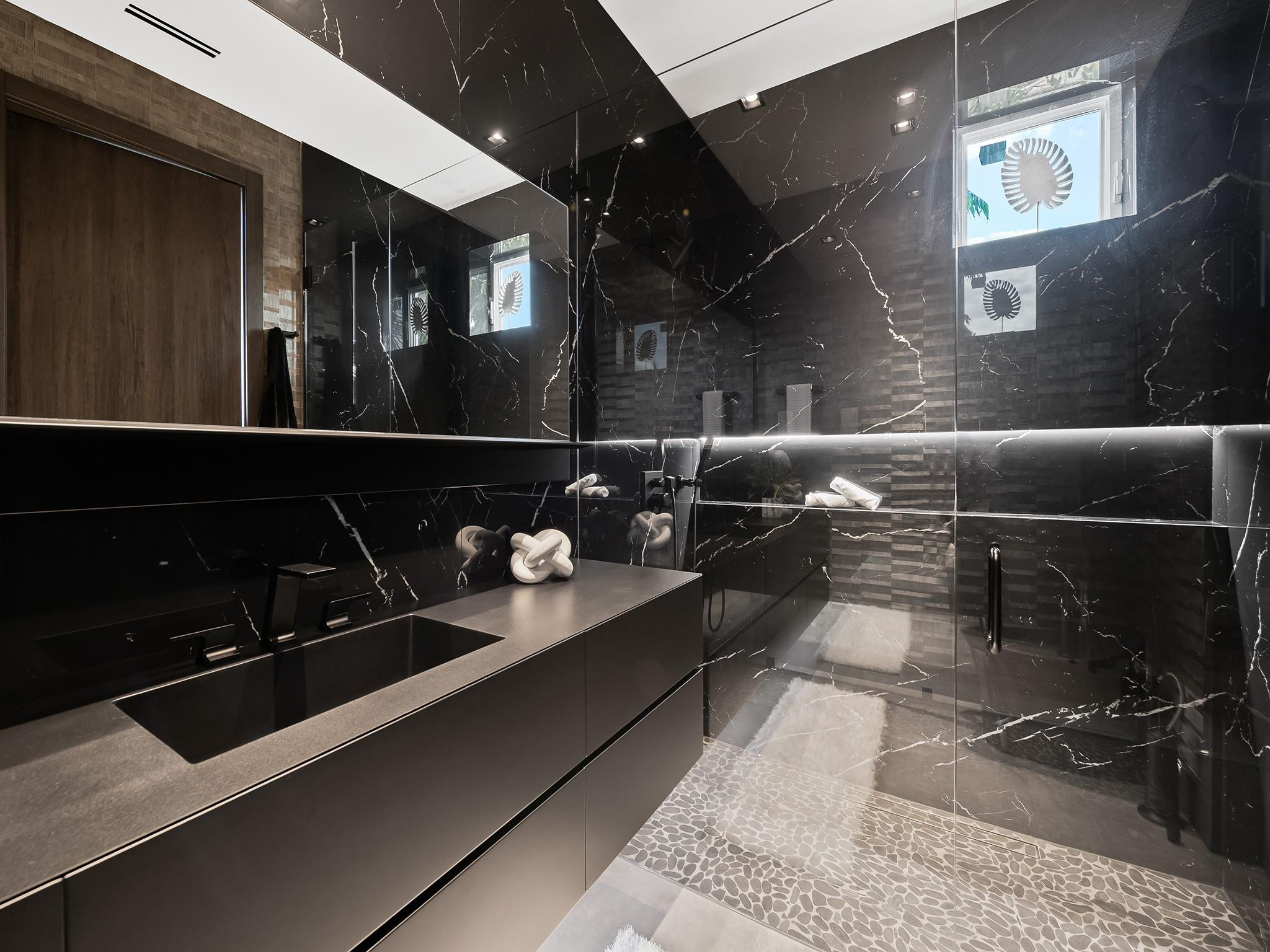 1528 SE 11th Fort Lauderdale, FL 33316