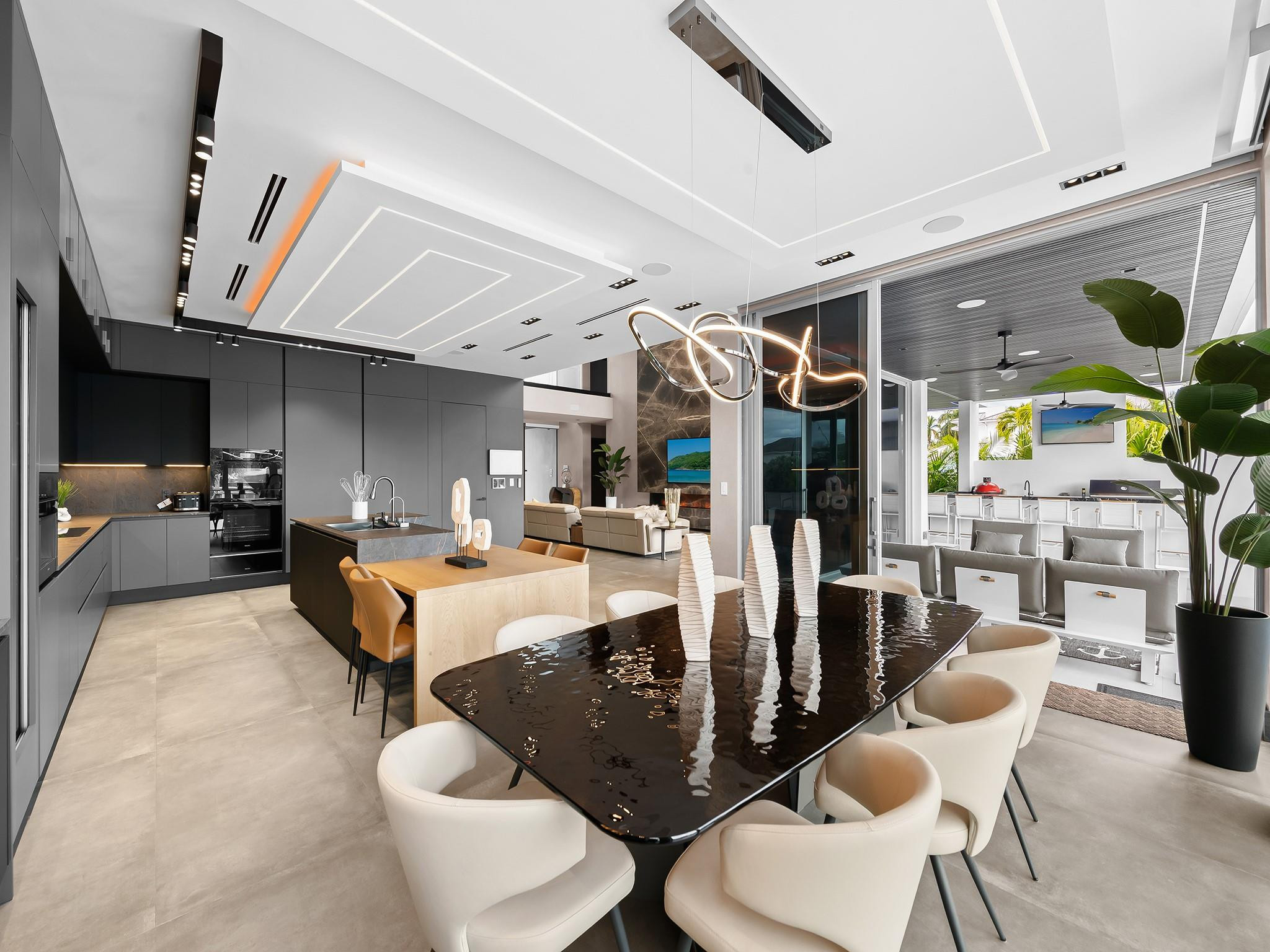 1528 SE 11th Fort Lauderdale, FL 33316