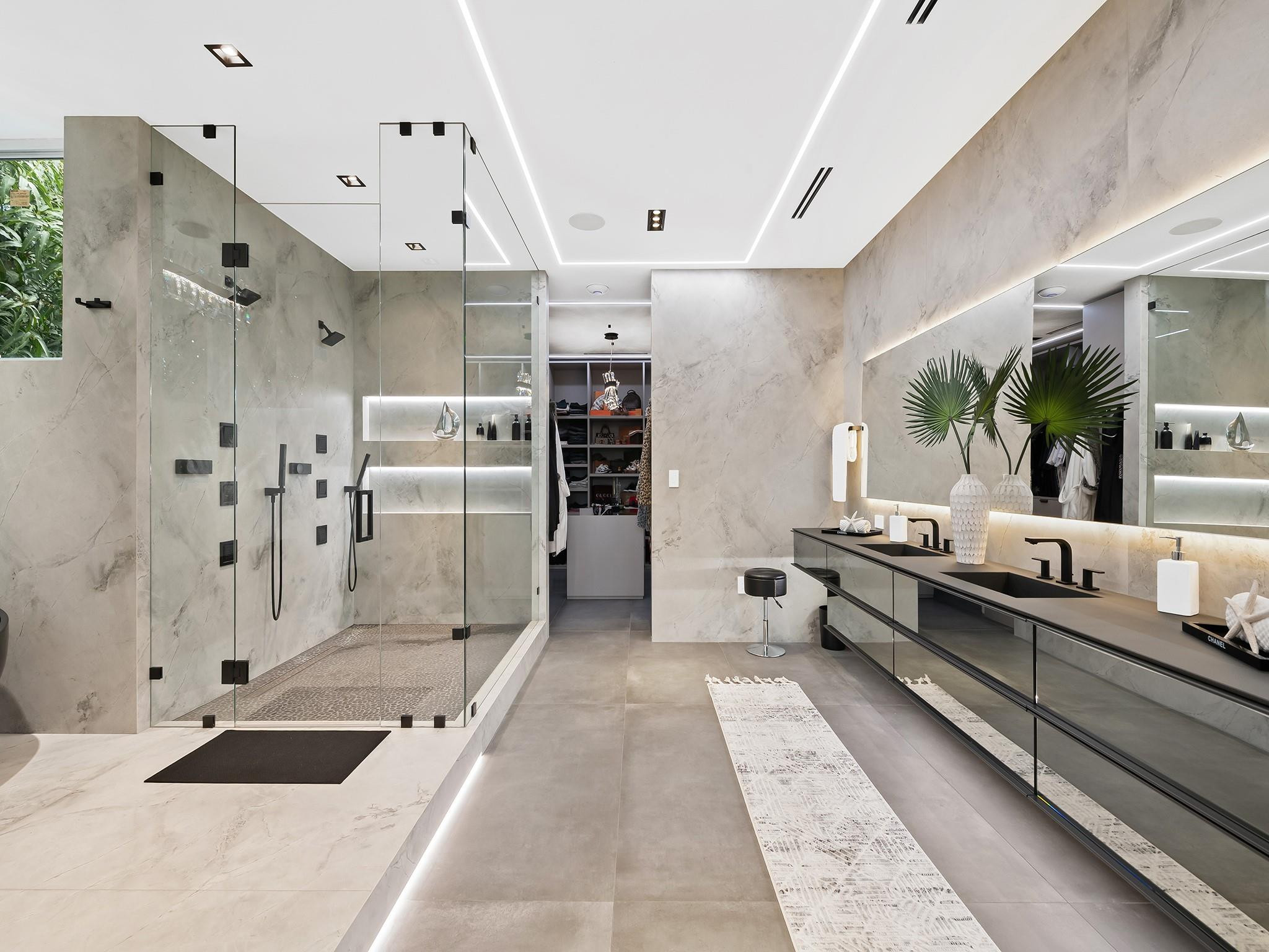 1528 SE 11th Fort Lauderdale, FL 33316