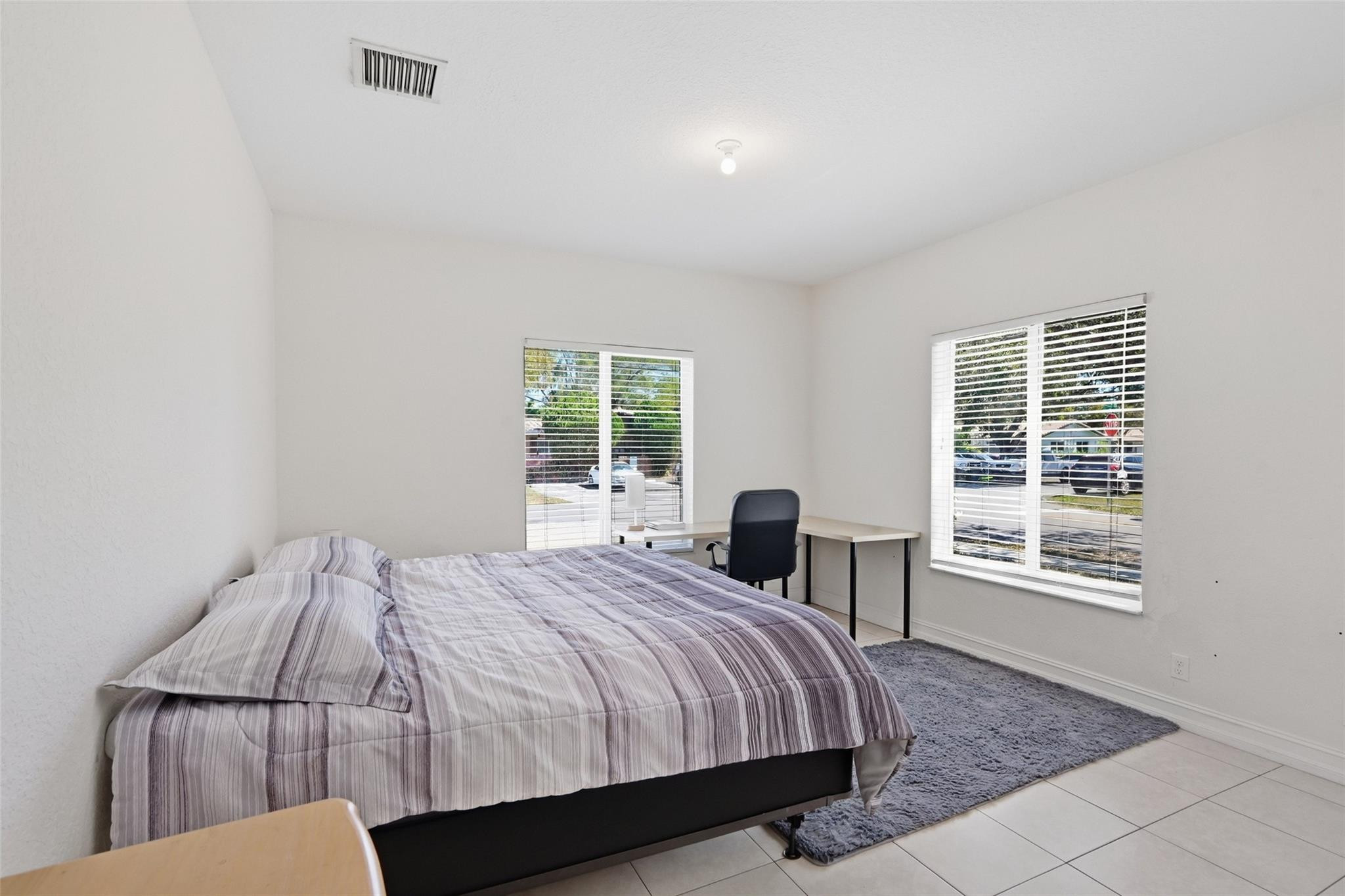 911 NE 12th Pompano Beach, FL 33060