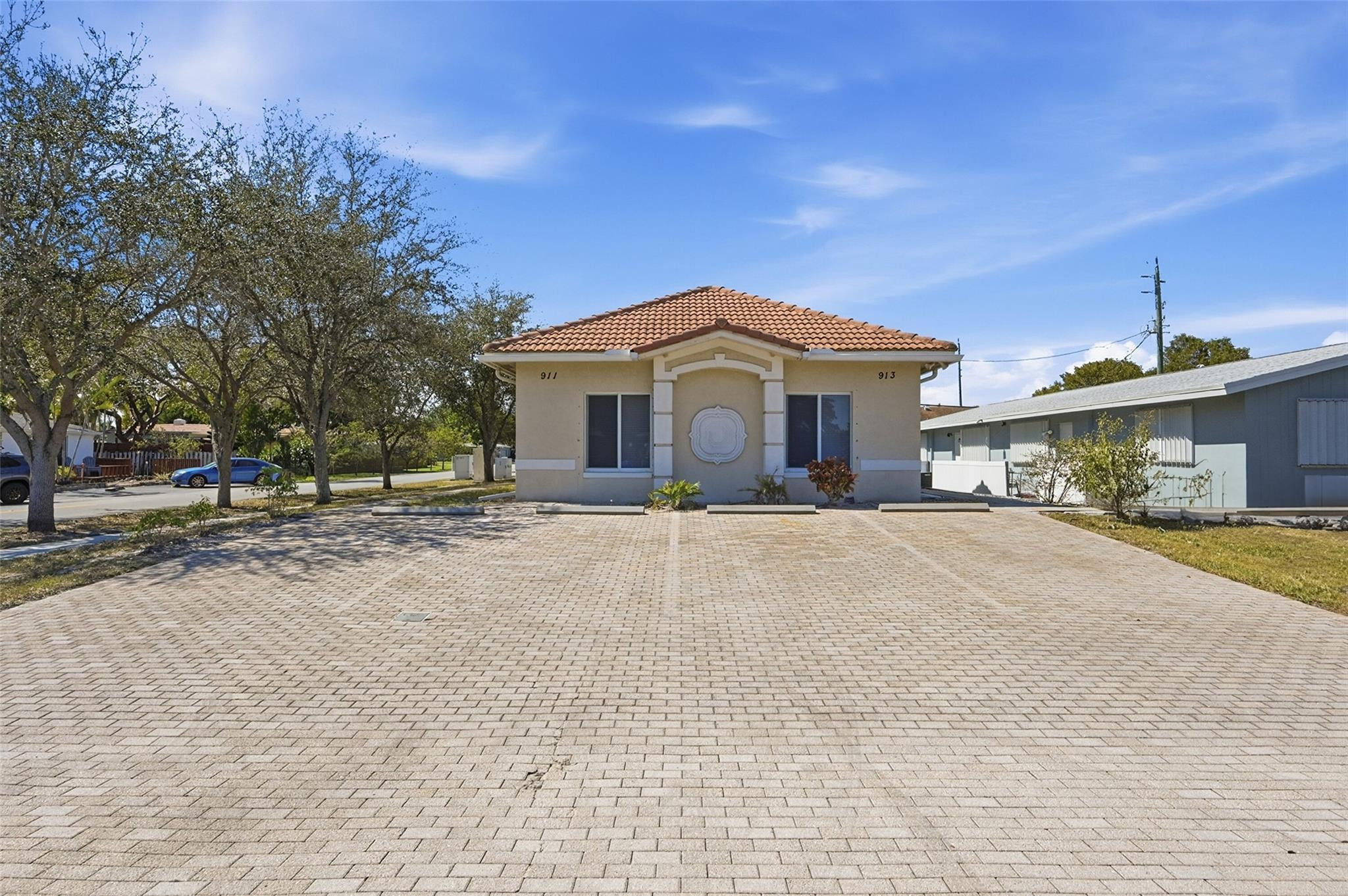 911 NE 12th Pompano Beach, FL 33060