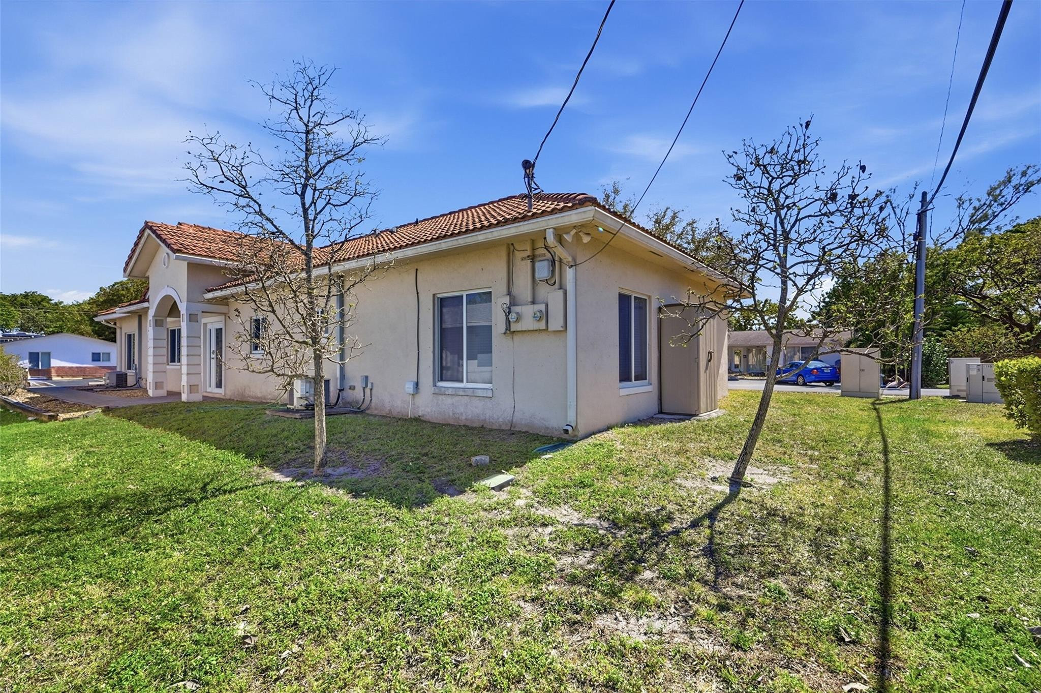 911 NE 12th Pompano Beach, FL 33060