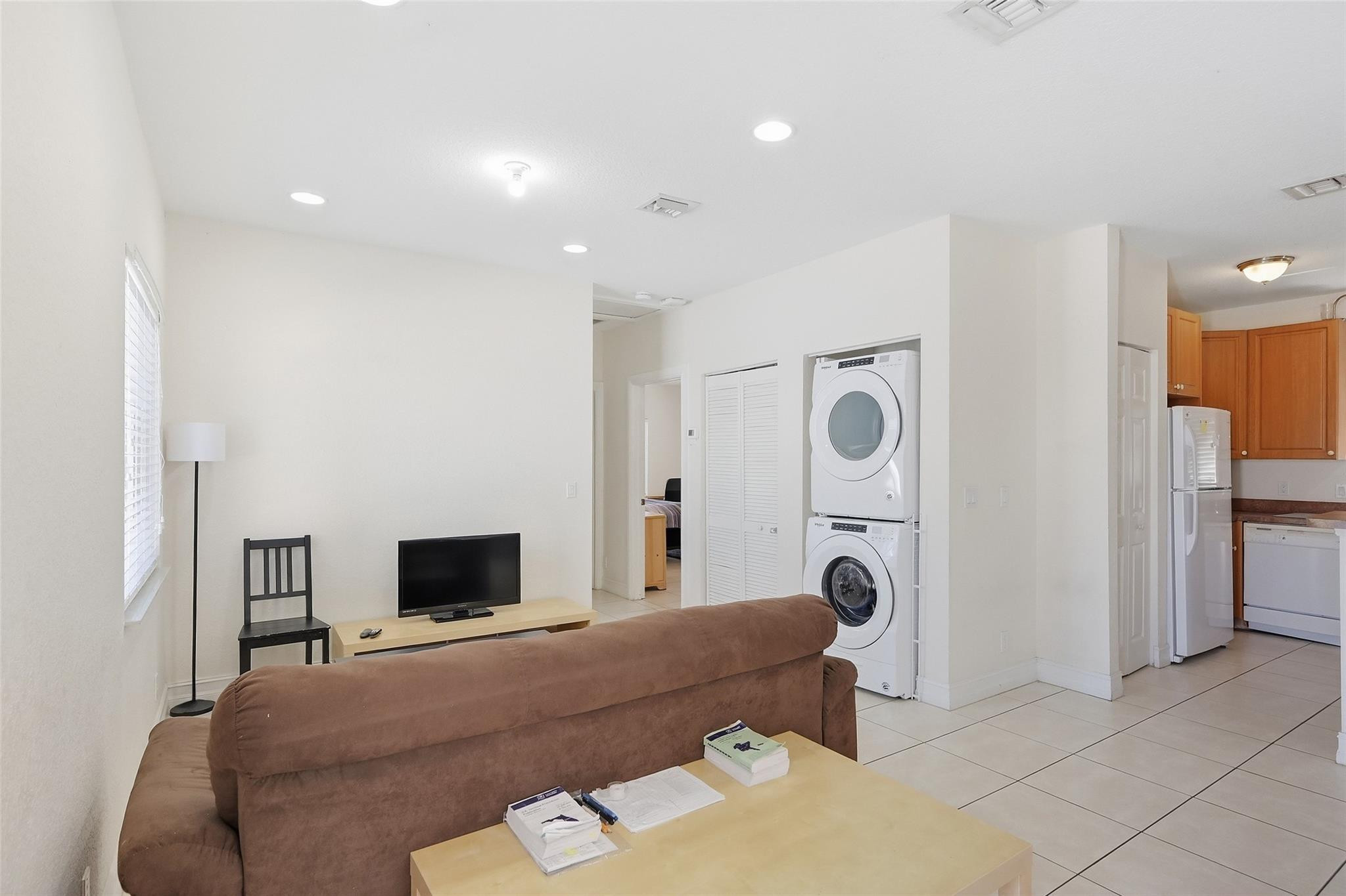 911 NE 12th Pompano Beach, FL 33060