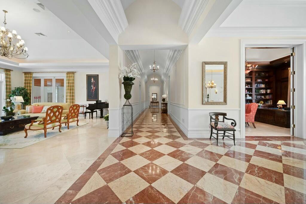 100 Harbor Way Jupiter Island, FL 33455