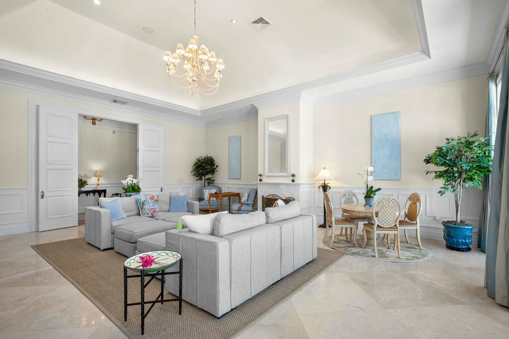 100 Harbor Way Jupiter Island, FL 33455