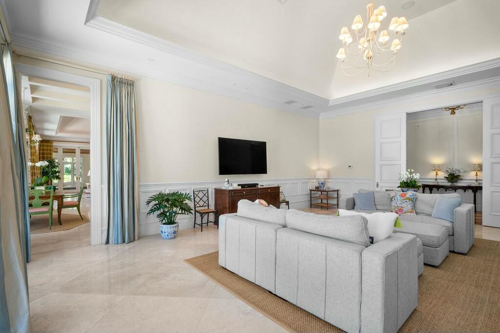 100 Harbor Way Jupiter Island, FL 33455