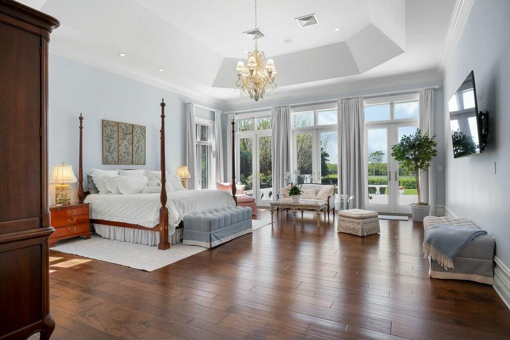 100 Harbor Way Jupiter Island, FL 33455