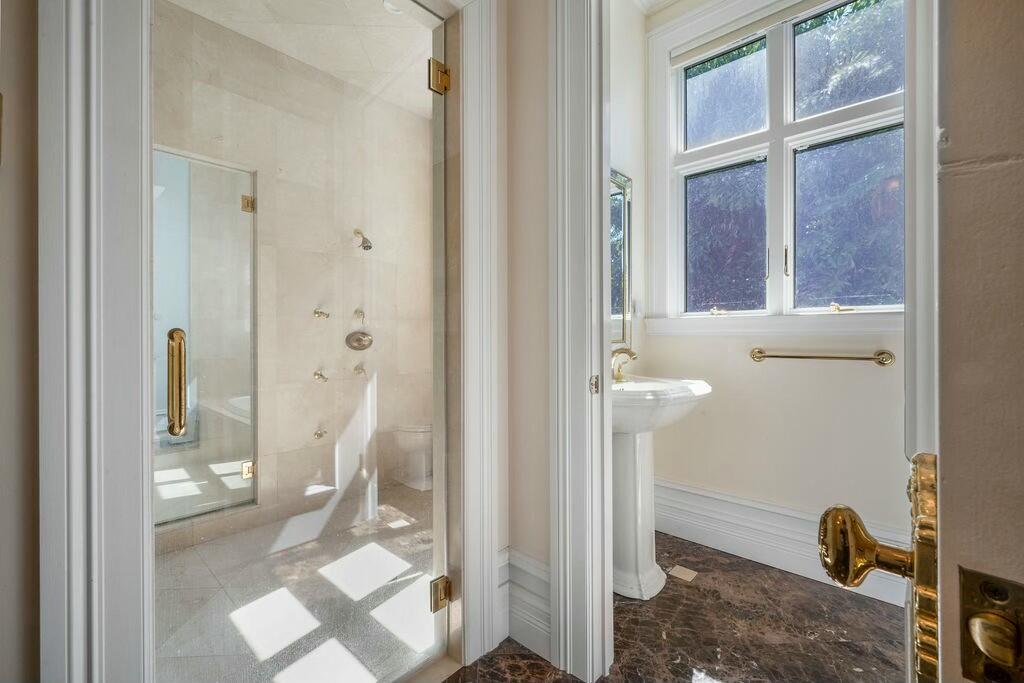 100 Harbor Way Jupiter Island, FL 33455