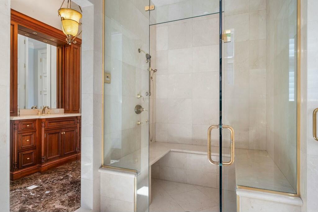 100 Harbor Way Jupiter Island, FL 33455