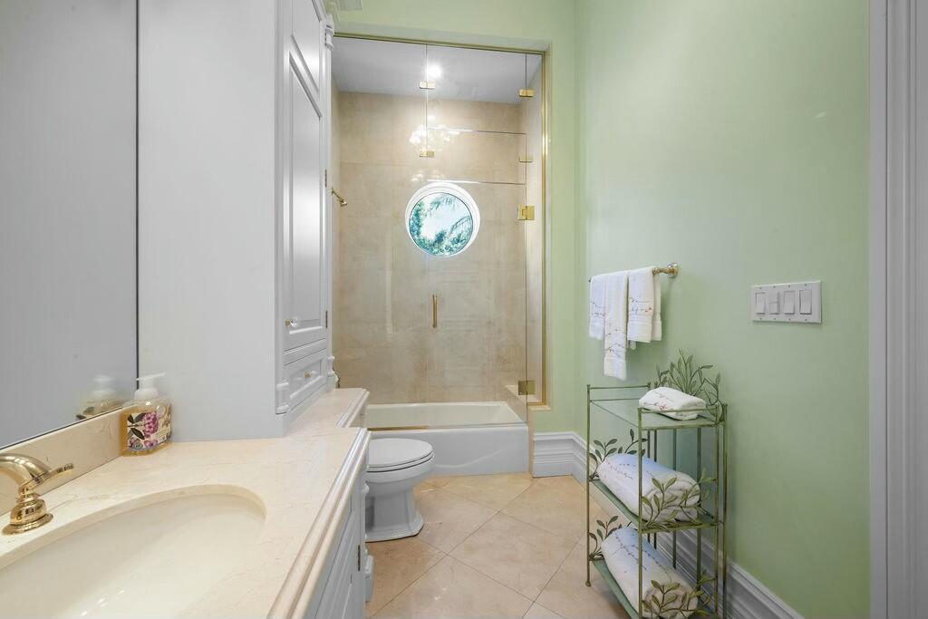 100 Harbor Way Jupiter Island, FL 33455