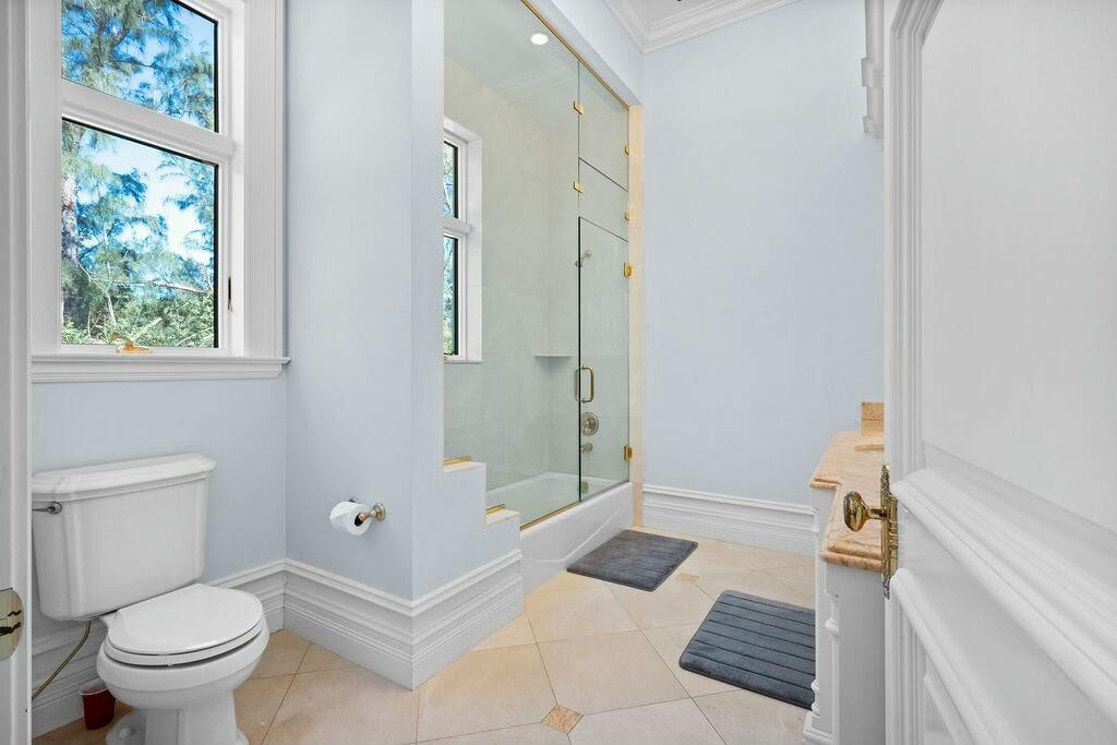 100 Harbor Way Jupiter Island, FL 33455