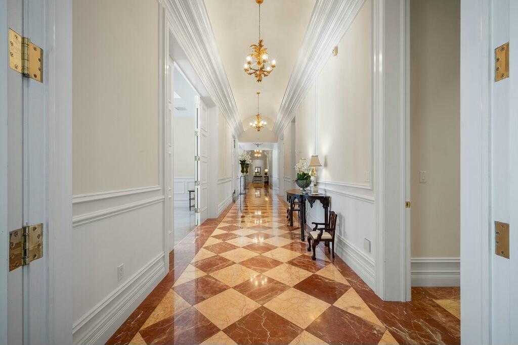 100 Harbor Way Jupiter Island, FL 33455