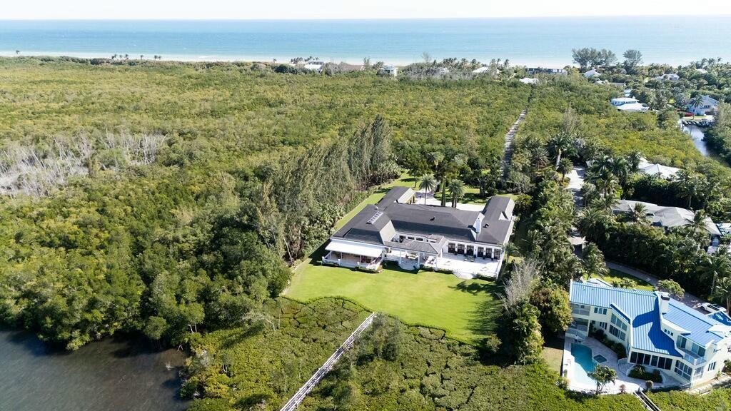 100 Harbor Way Jupiter Island, FL 33455