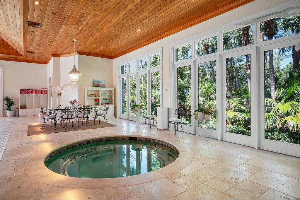 100 Harbor Way Jupiter Island, FL 33455