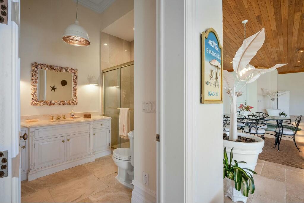 100 Harbor Way Jupiter Island, FL 33455