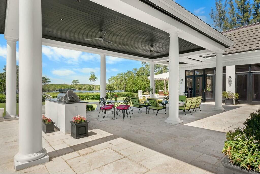 100 Harbor Way Jupiter Island, FL 33455