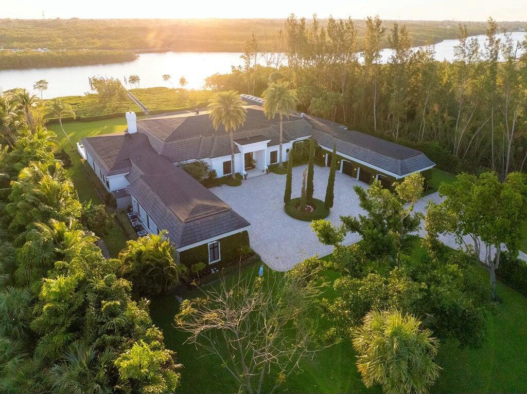 100 Harbor Way Jupiter Island, FL 33455