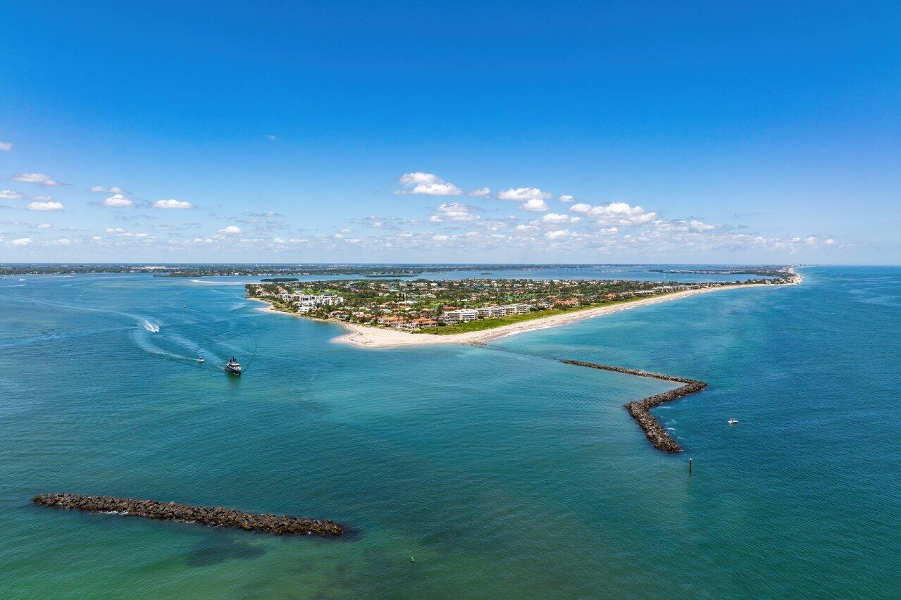 3066 SE Dune Dr Stuart, FL 34996 3066 SE Dune Dr Stuart, FL 34996