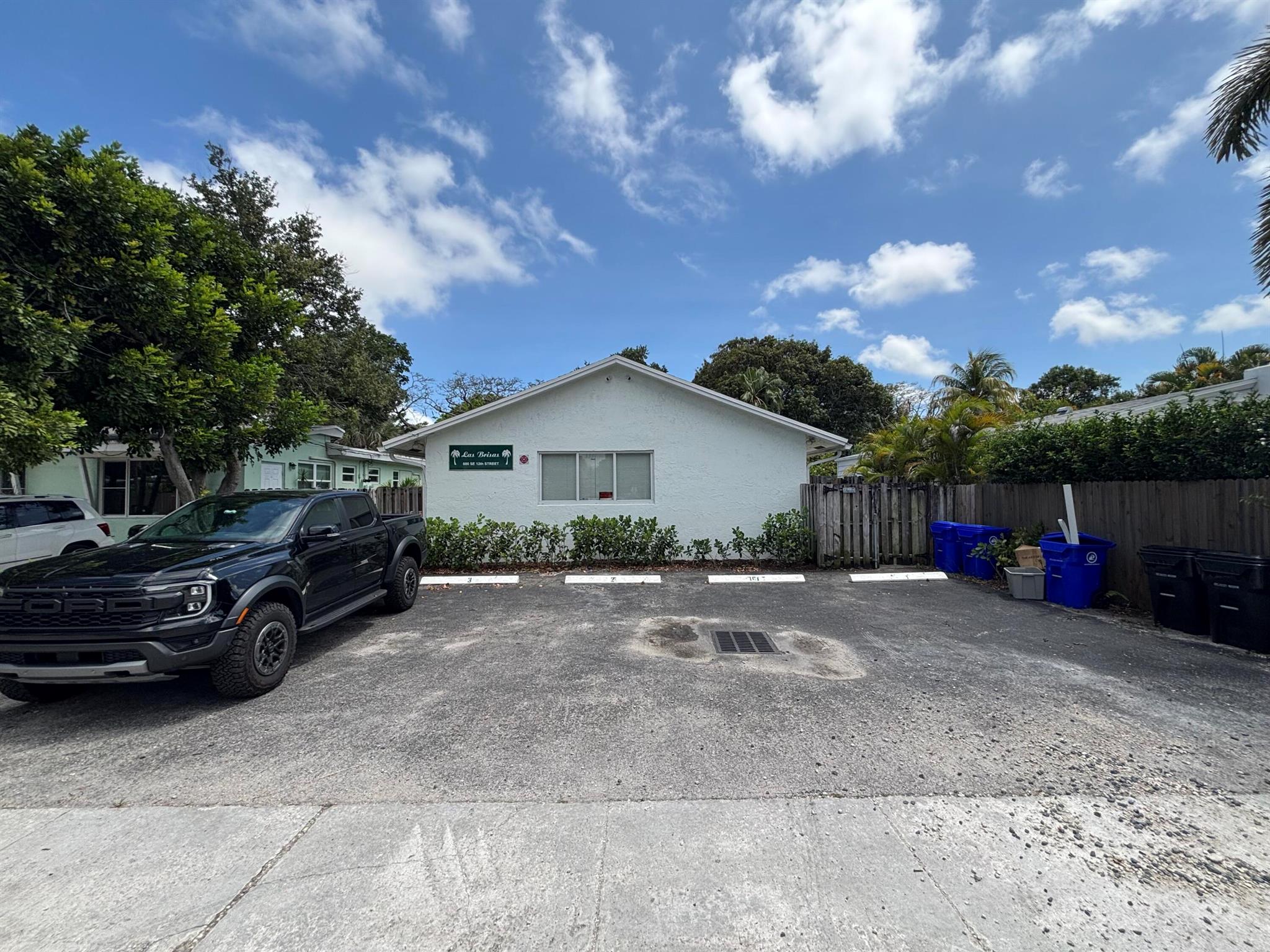 880 SE 12th St #1