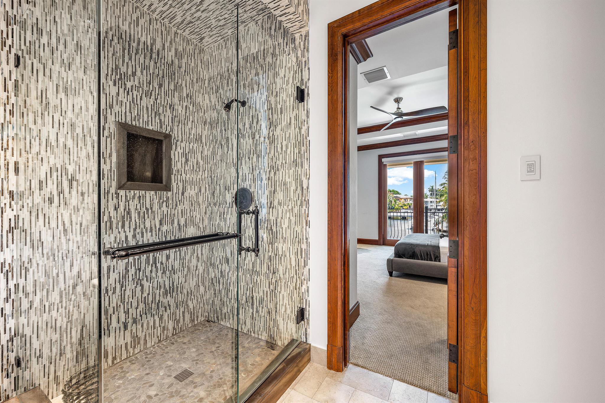 2325 NE 27th St Lighthouse Point, FL 33064