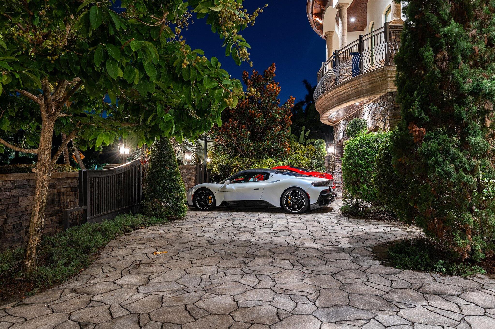 2325 NE 27th St Lighthouse Point, FL 33064