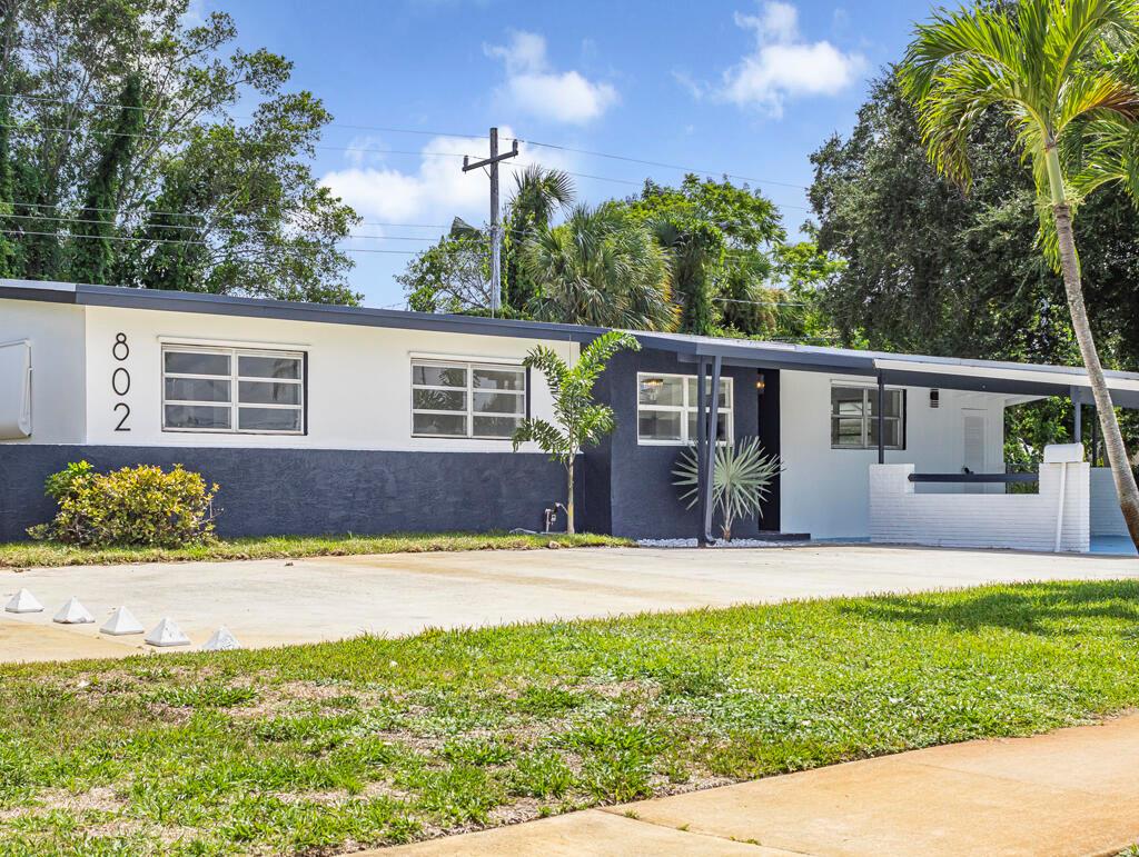 802 Eagle Way