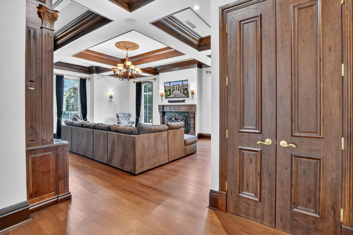 377 E Coconut Palm Boca Raton, FL 33432