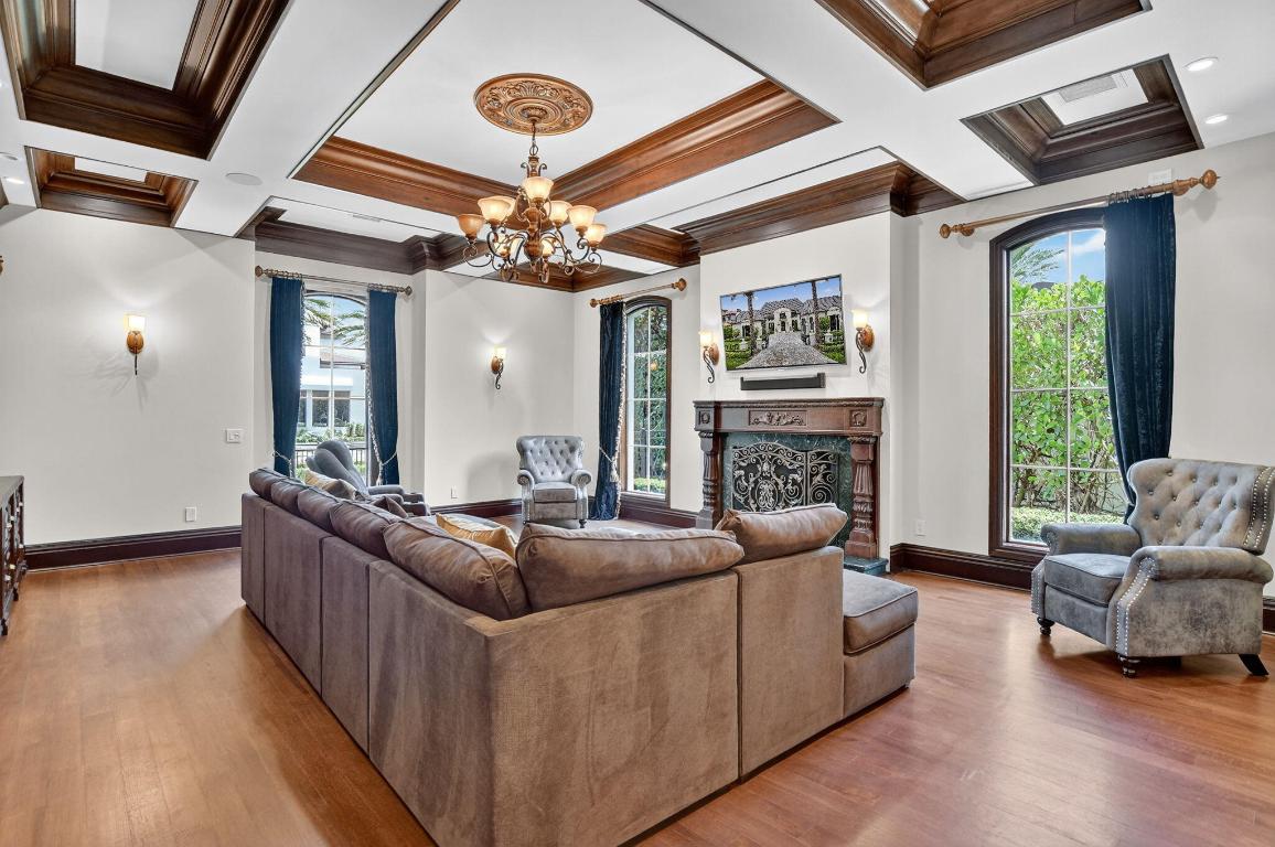 377 E Coconut Palm Boca Raton, FL 33432