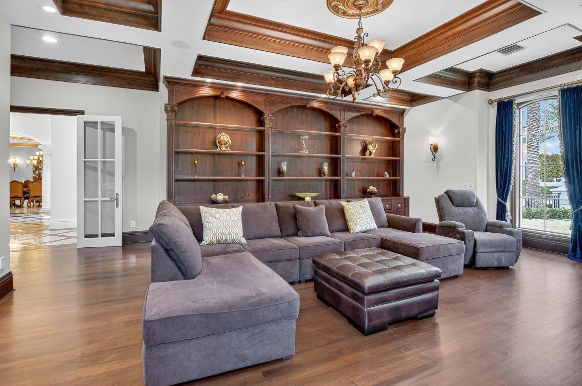 377 E Coconut Palm Boca Raton, FL 33432